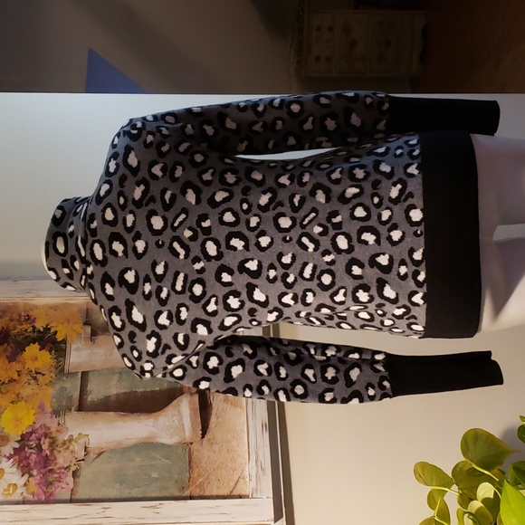 Rachel Zoe Sweater - Picture 7 of 8